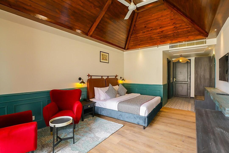 Bedroom 2, The Voyage by Kaizen Manali, Kullu