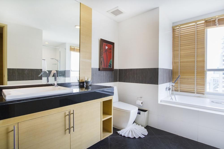 Bathroom 7