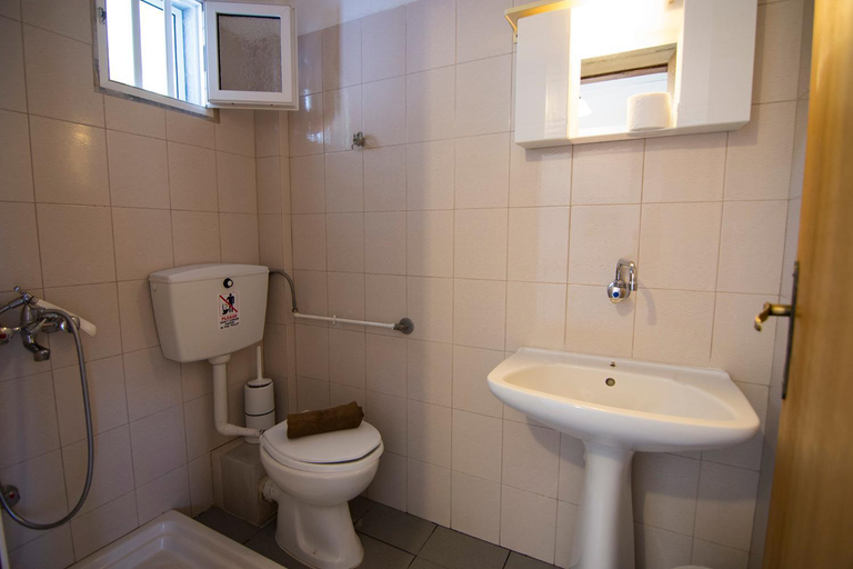 Bathroom 3, Armiriki Rooms, Central Macedonia