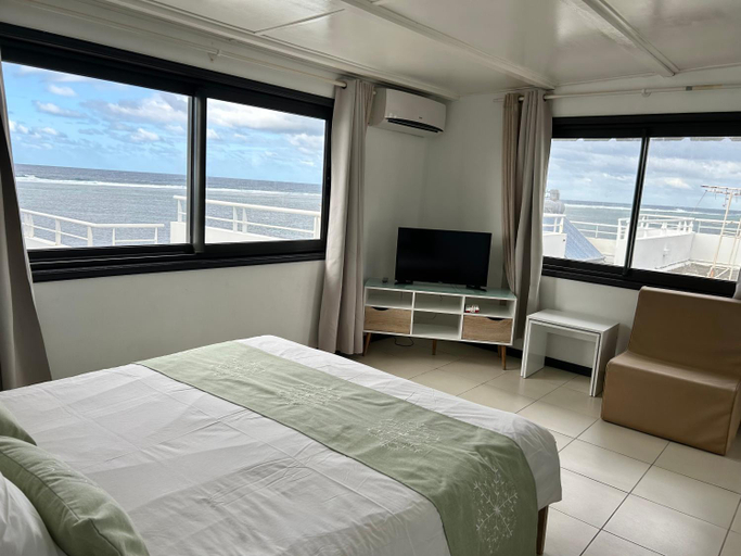 Bedroom 2, Blue Beryl Guest House