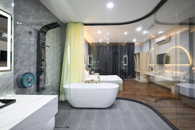 Bathroom 4, Golden Palm Hotel, Tân Bình