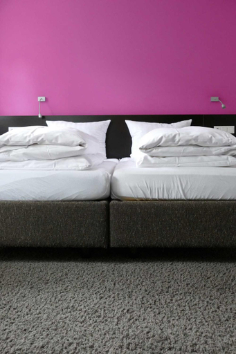 Bedroom 27
