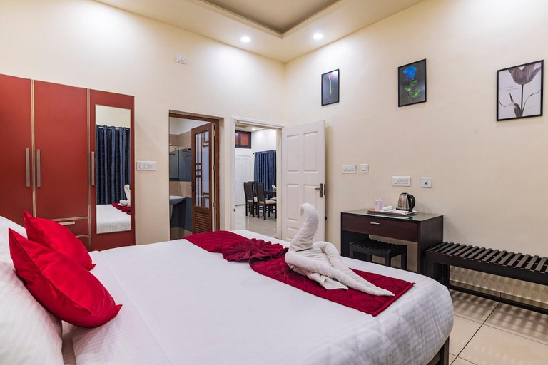 Bedroom 2, Pine Clough Holidays, Idukki
