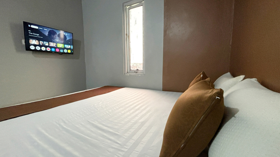 Bedroom 13