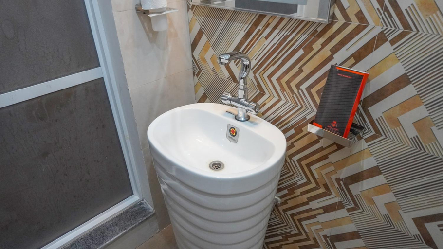 Bathroom 2, Go Guest House Lahore, Lahore