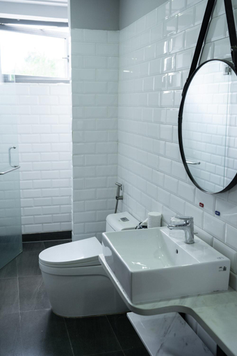 Bathroom 1, Camellia, Bảo Lộc