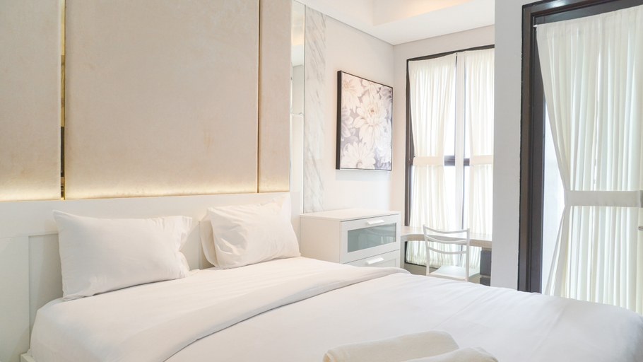 Bedroom 2, Modern Look and Nice Studio Transpark Bintaro Apartment By Travelio, Tangerang Selatan