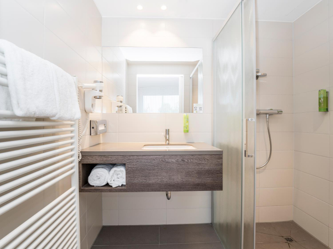 Bathroom, Eco Suite Hotel, Salzburg