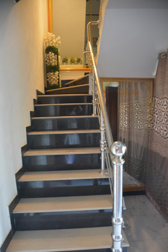 Others 2, Golf Rest House, Faisal Town, Islamabad