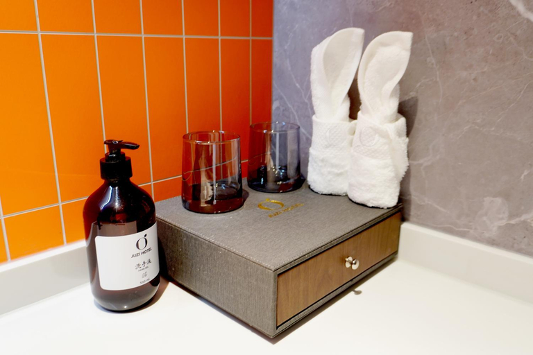 Amenities 7