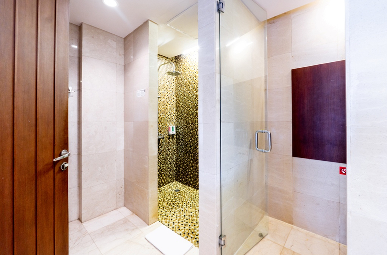 Bathroom 10
