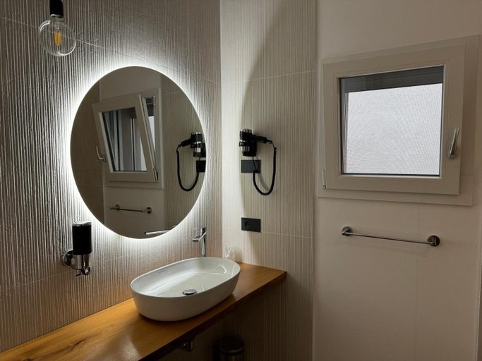 Bathroom 2, AdisArtur Elegant B&B, Brescia