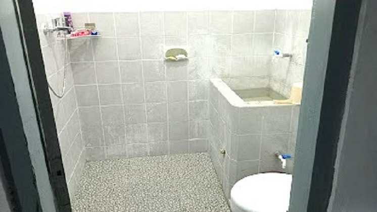 Bathroom 5, Rumah Dinas Bapak Homestay, Madiun