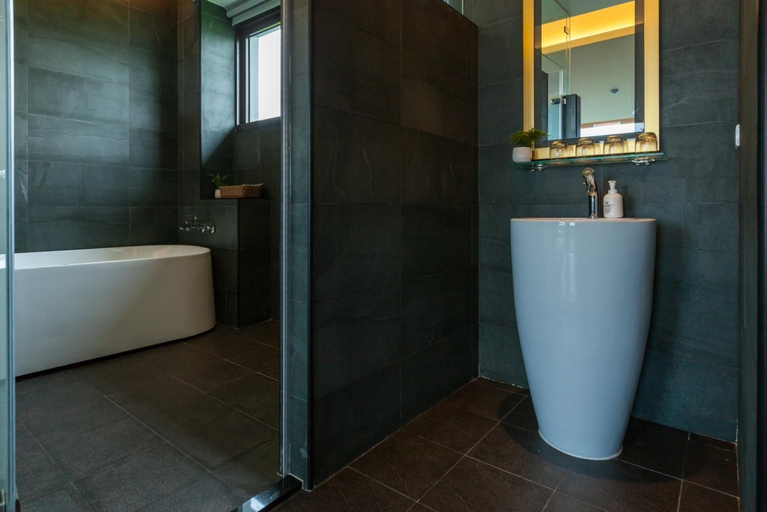 Bathroom 6