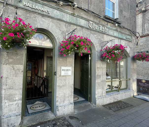 Exterior & Views 1, Hallahan's