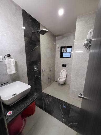Bathroom 4, Hotel Nirvana Residency, Nagpur