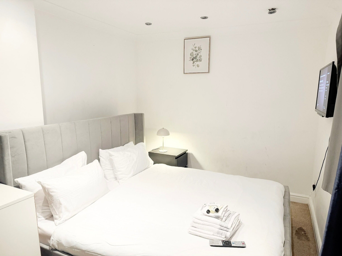 Room 5, 3-bed - Sleeps 5 - Pets - Parking, London