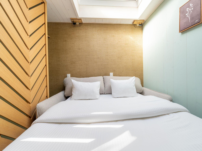 Bedroom 2, Stylish Stay with Sauna, Hainaut