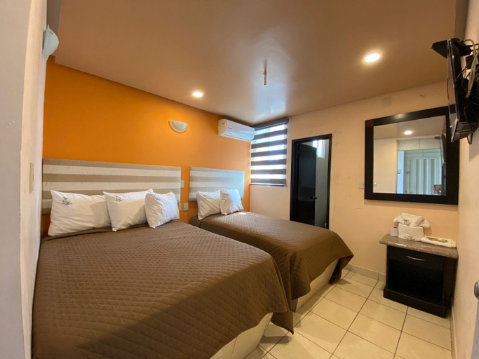 Others 4, Hotel Esperanza, Mazatlán