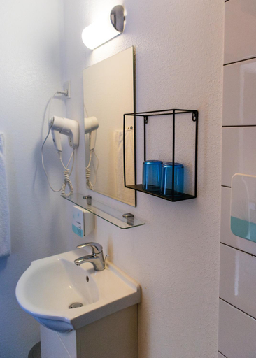 Bathroom 4, Hotel Phønix Hjørring, Hjørring