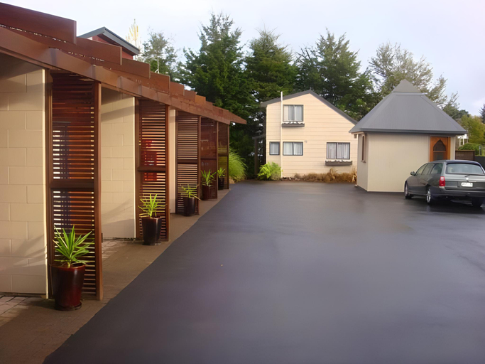 Others 3, Alpine Motel & Backpackers, Ruapehu