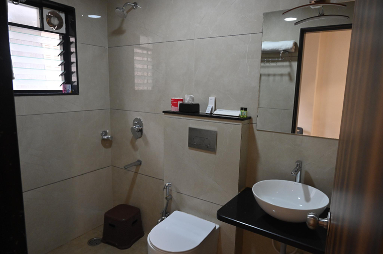 Bathroom 3