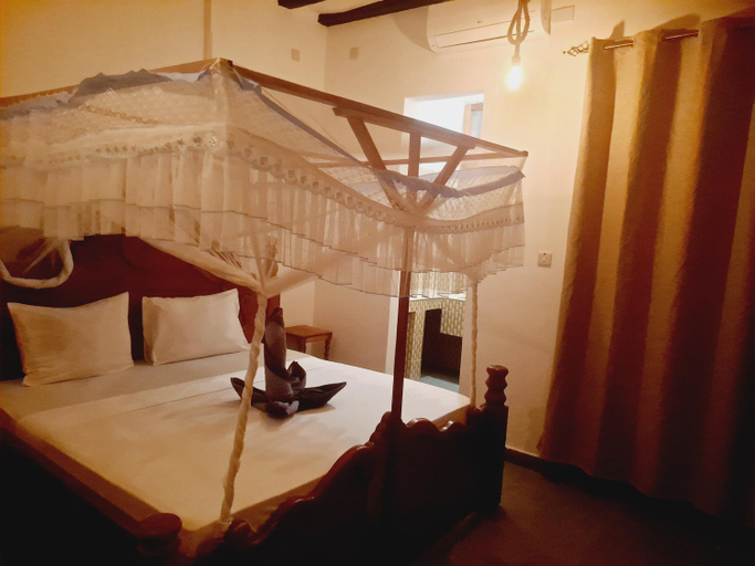 Bedroom, The New Blue Waves Hotel, Kusini
