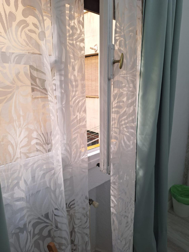 Facilities 5, Hostal Milan, Madrid