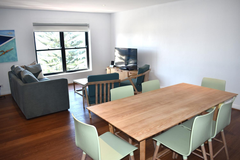 Dining Room 10