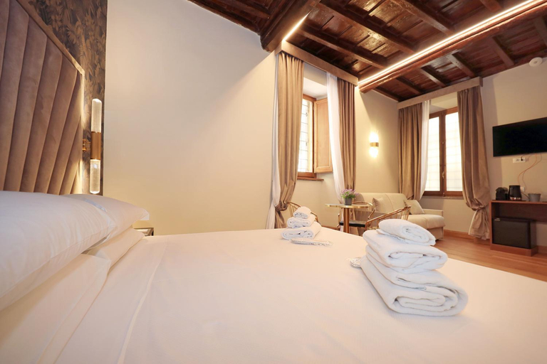 Bedroom 2, Golden Pantheon Rooms, Rome
