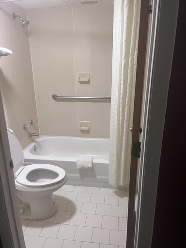 Bathroom 4, Alachua Inn, Alachua