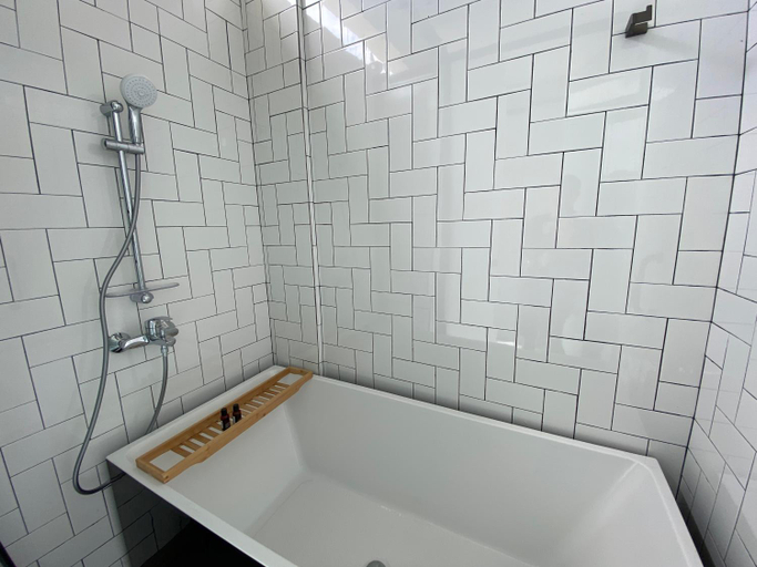 Bathroom 5, 10 Mentigi, Cameron Highlands