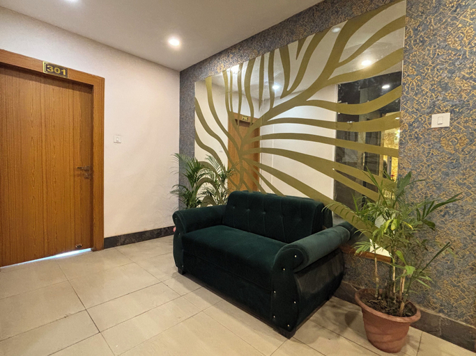 Others 4, Aqoss Hotel, Patna
