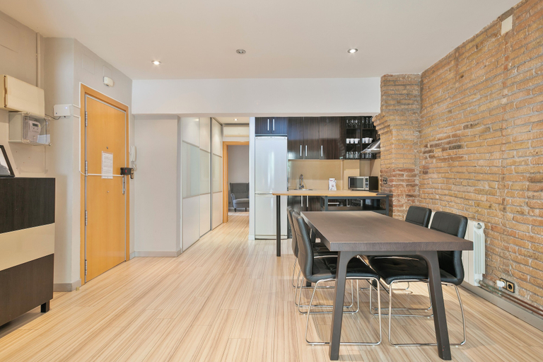 Others 5, Alcam Alio 1, Barcelona