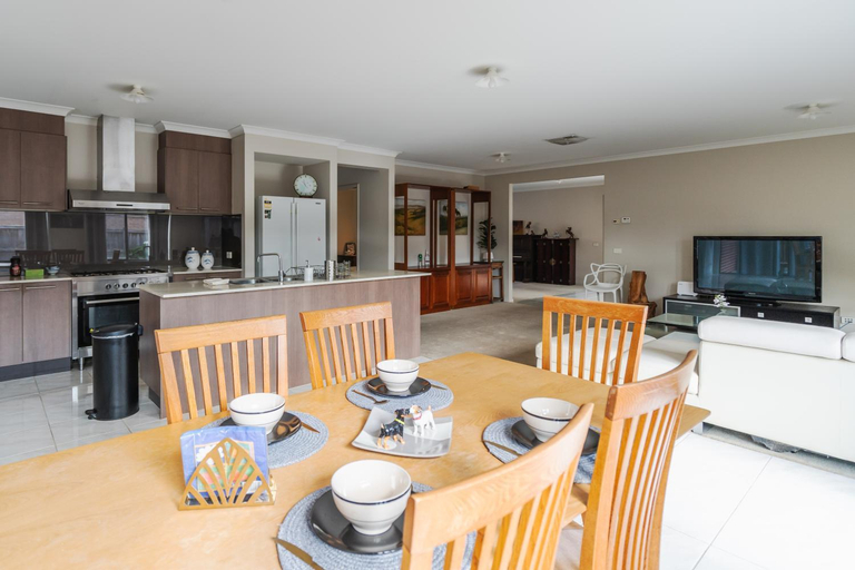 Others 3, Point Cook Spacious Maison, Melbourne