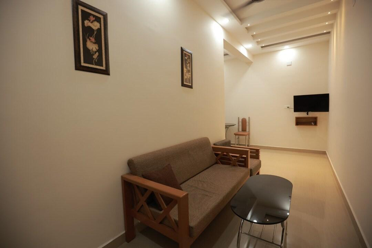 Others 5, Hilux Inn, Ernakulam