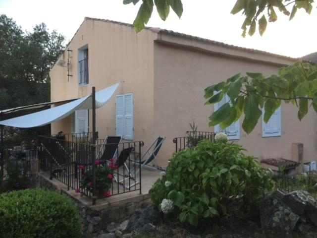 Exterior & Views, BandB les rosiers - chambre Garance, Corse-du-Sud