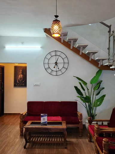 Public Area, Cloud & Mist Inn, The Nilgiris