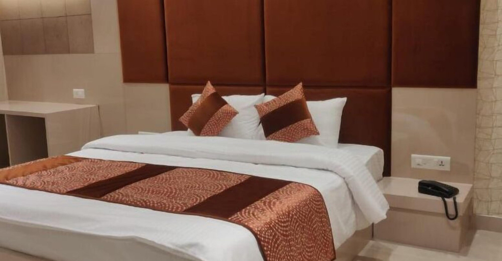 Bedroom 5, Hotel Maya Crystal, Kanpur Nagar
