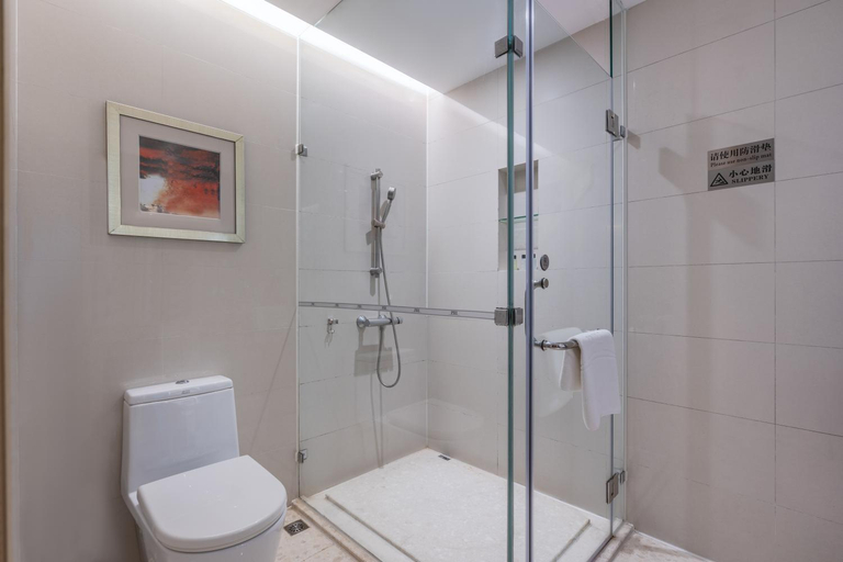 Bathroom 14