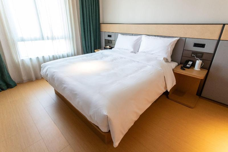 Bedroom 3, Ji Hotel (Changshu Shimao Century Center Hotel), Suzhou