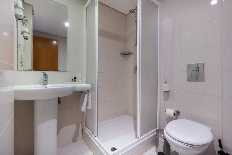 Bathroom 8