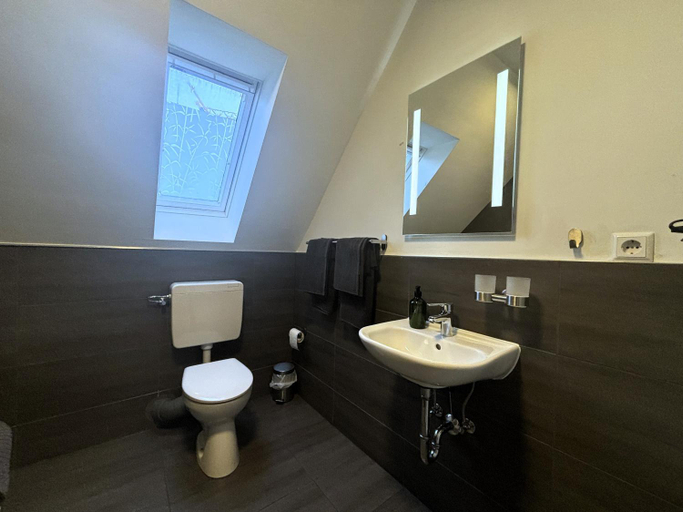 Bathroom 9