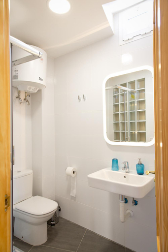 Bathroom 2, Holidays2Malaga DosAceras, Málaga