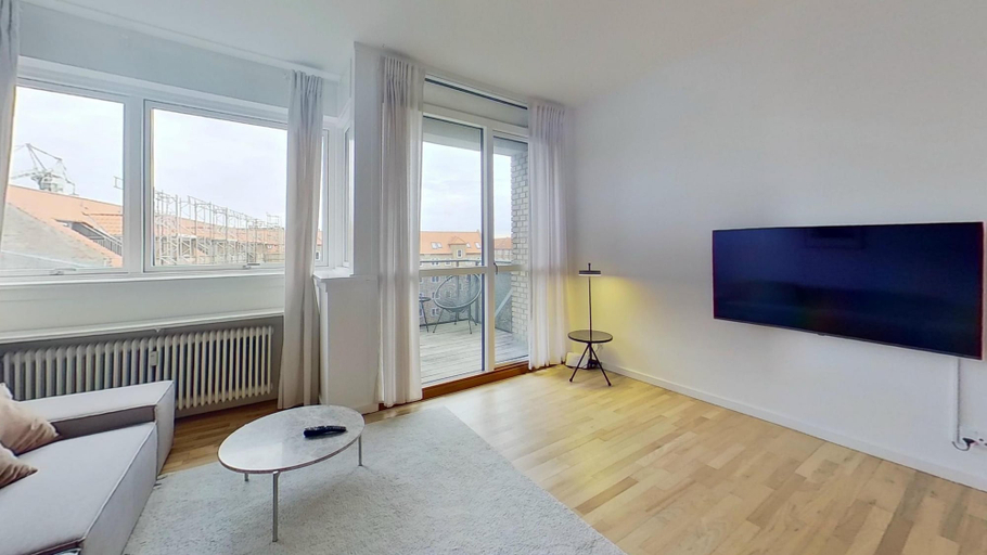 Room 3, 3-bed in Frederiksberg w Balcony - 210, Frederiksberg