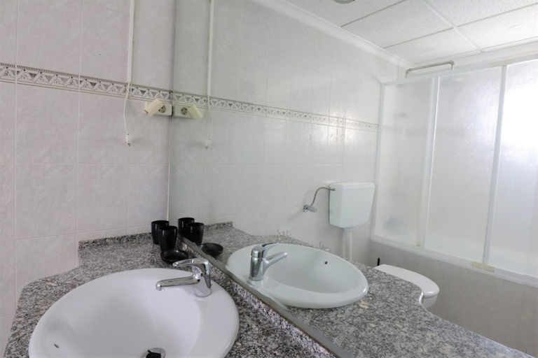Bathroom, Apartamento Palmeira Gale - Beach - Pool - BY BEDZY, Albufeira