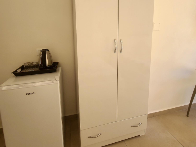 Others 4, Arli Eris Rent rooms, Vlorës