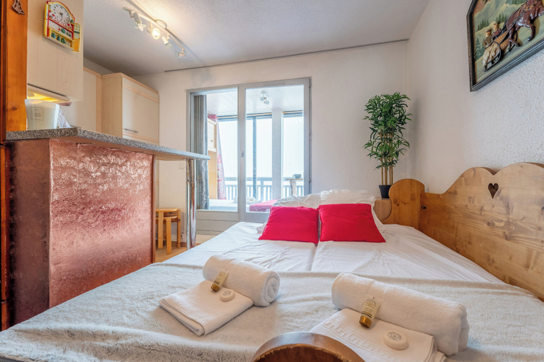 Bedroom 3, Cimes des caron, Savoie