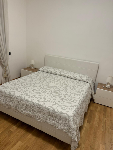 Bedroom 2, Atlantide holiday apartments, Napoli