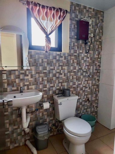 Bathroom 3, North 27 Hill Transient Rooms near Microtel Inn and Victory Liner Baguio, Baguio City